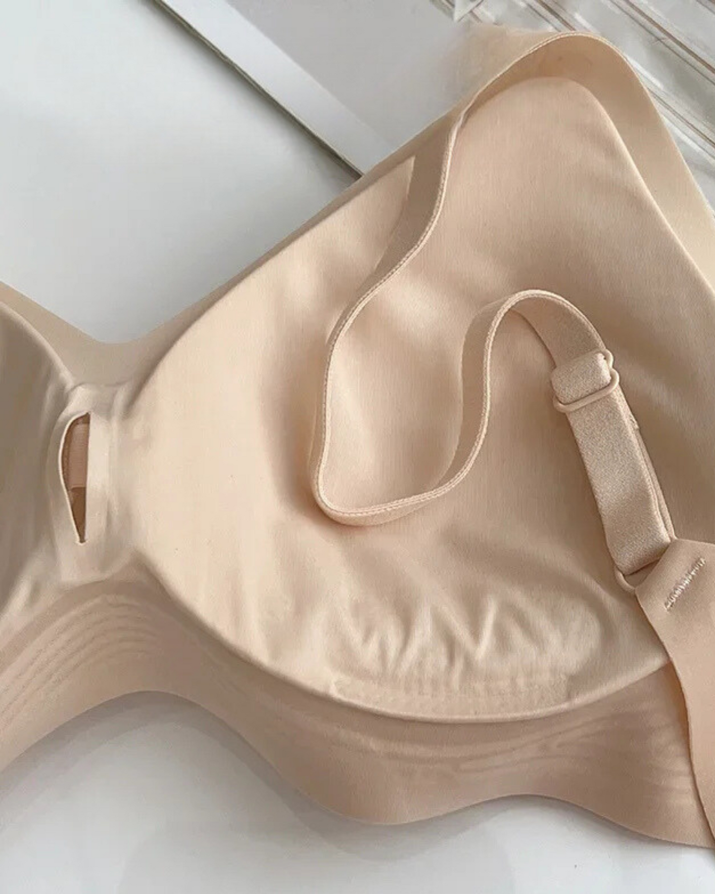 Soutien-gorge sans couture doux à fines bretelles
