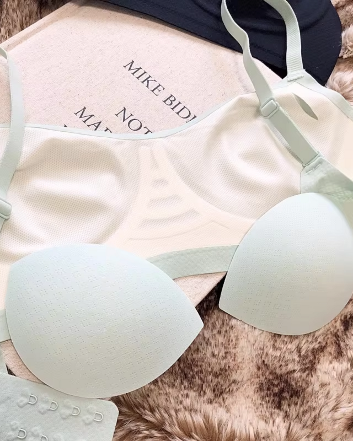 Soutien-gorge sans couture en balconnet confortable