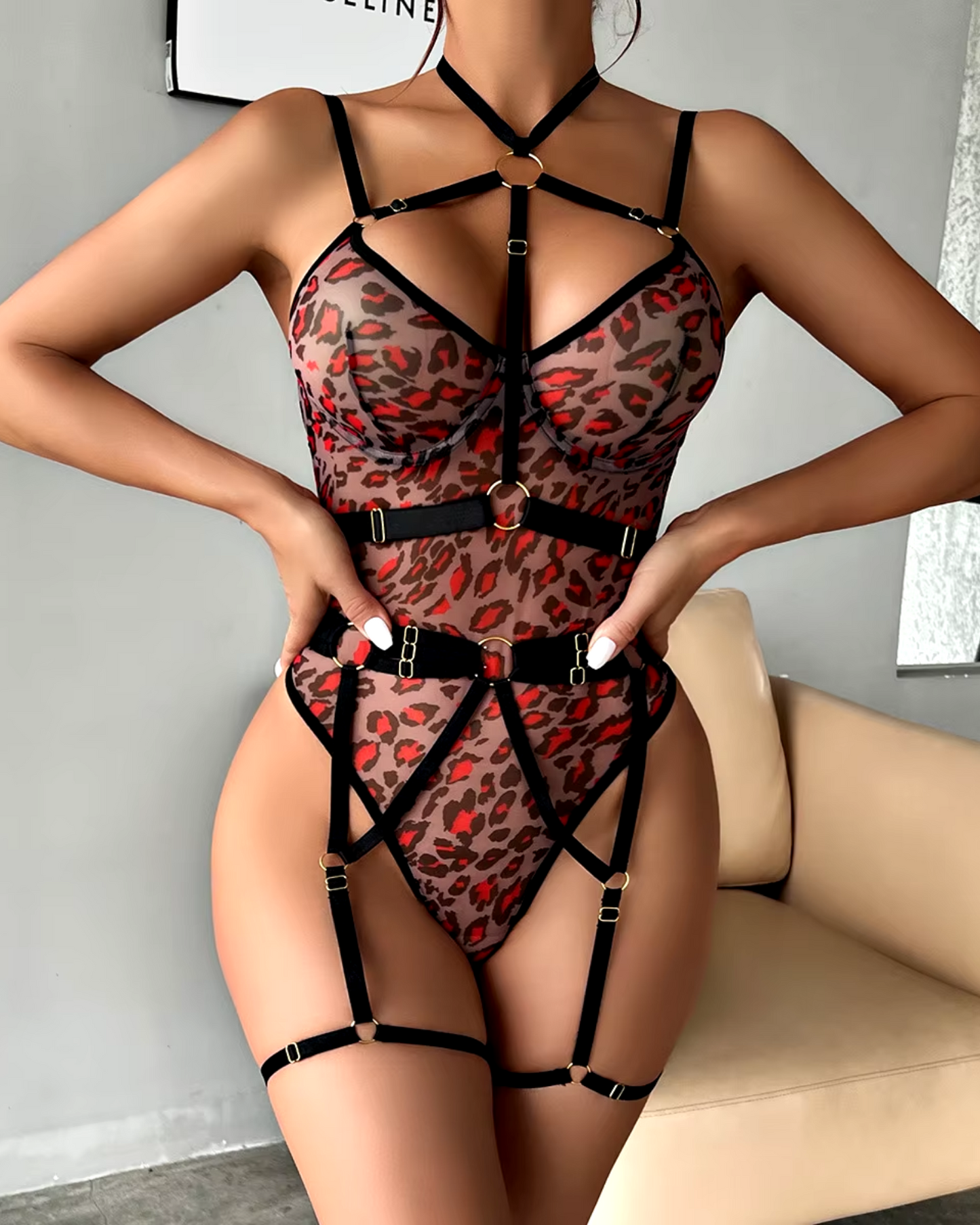Body transparent avec des bandes sur les cuisses