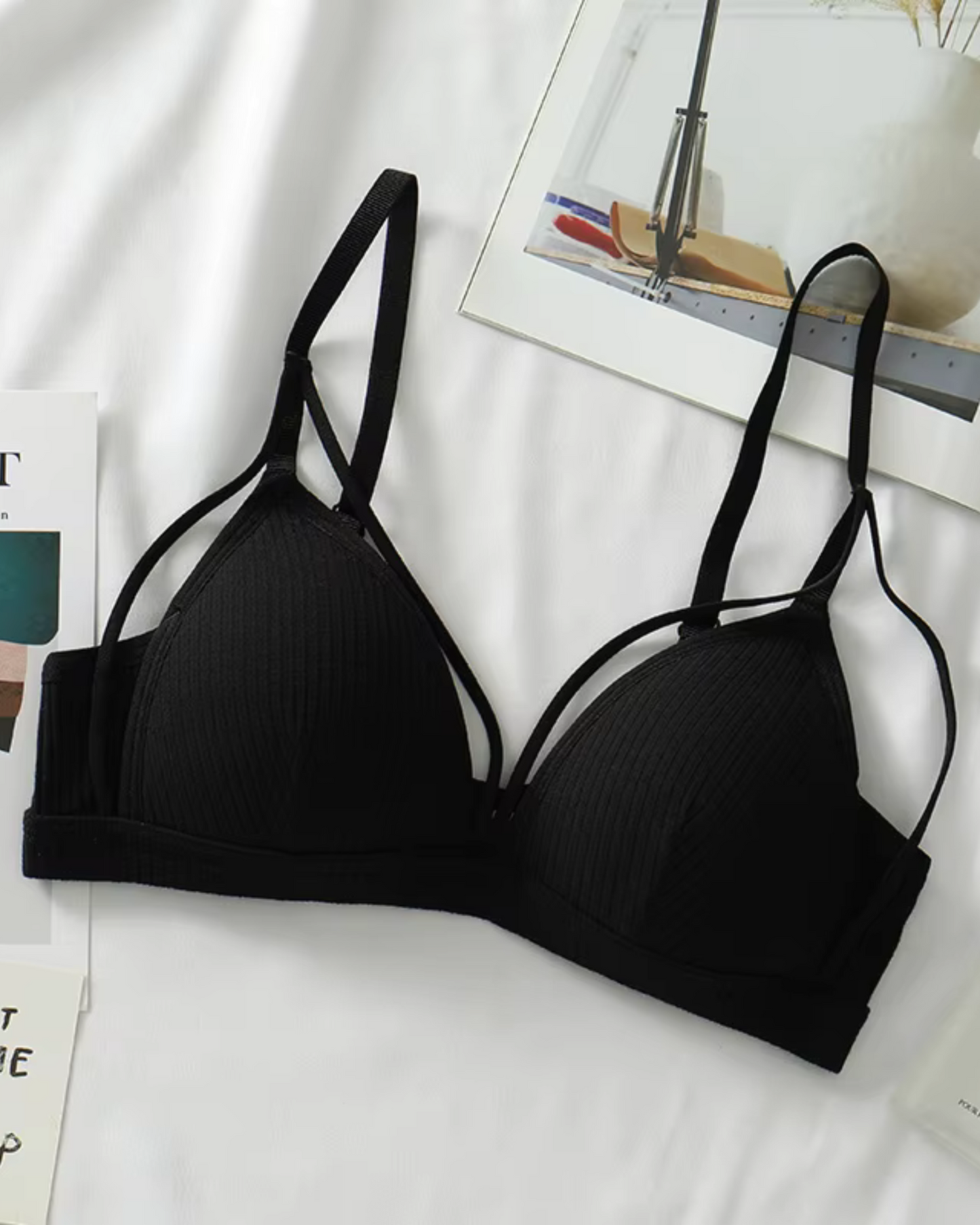 Ensemble de lingerie confortable à rayures avec des bandes décoratives