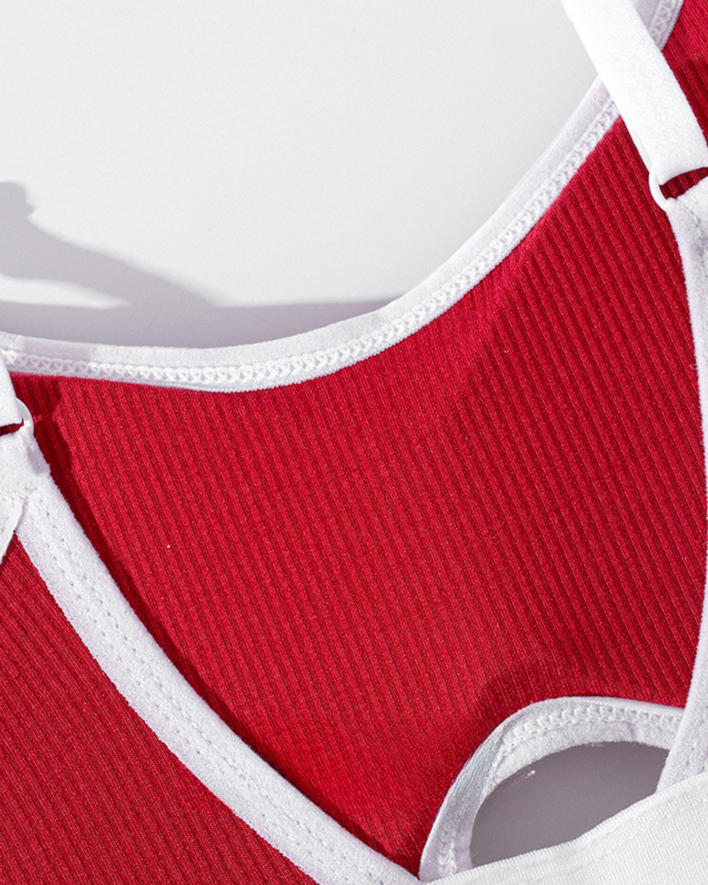 Ensemble de lingerie confortable à rayures avec coutures contrastées