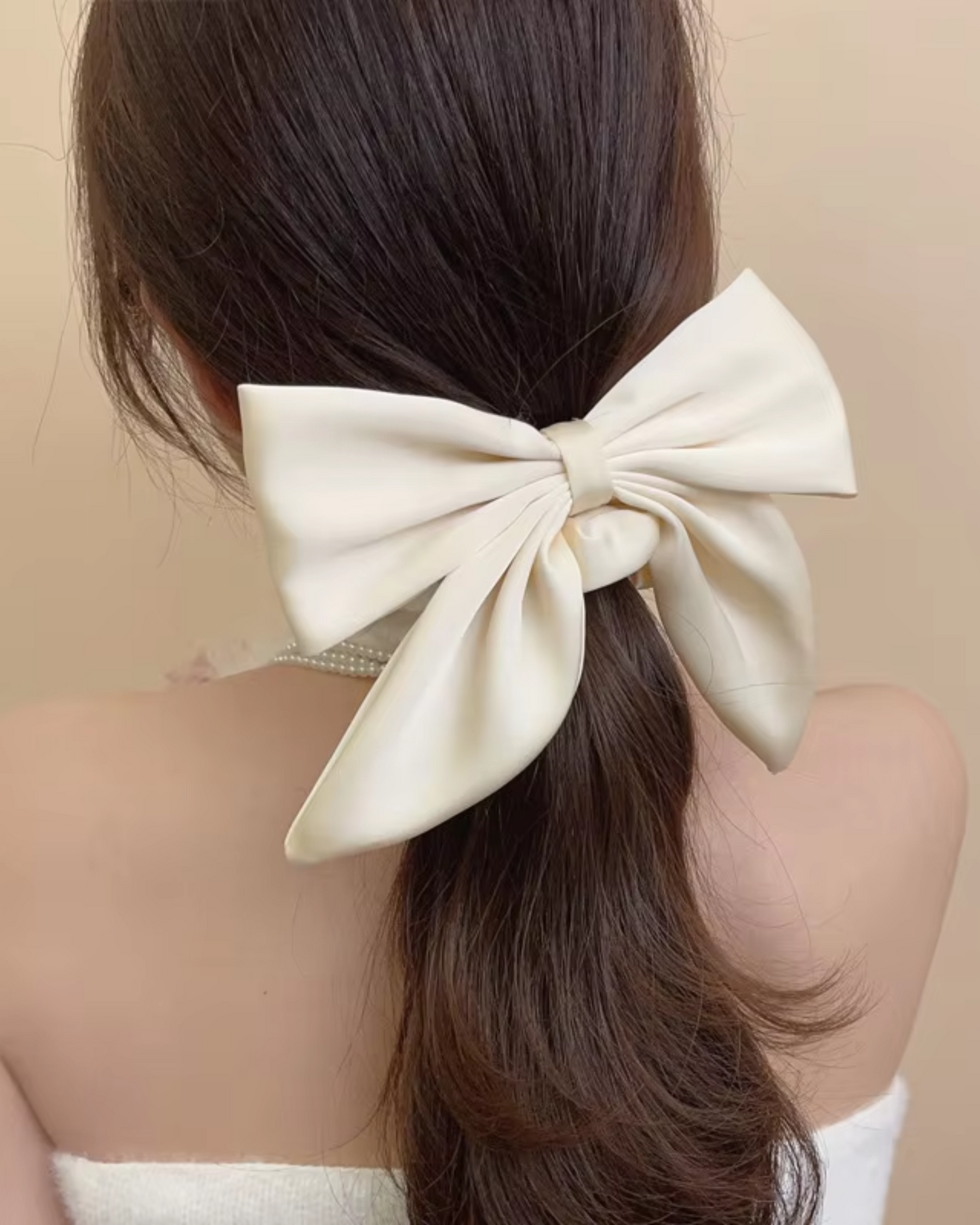Foulard en satin pour cheveux avec nœud