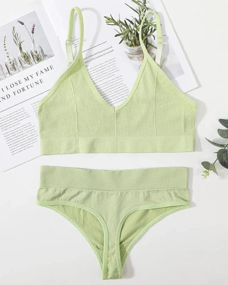 Ensemble de lingerie confortable à rayures
