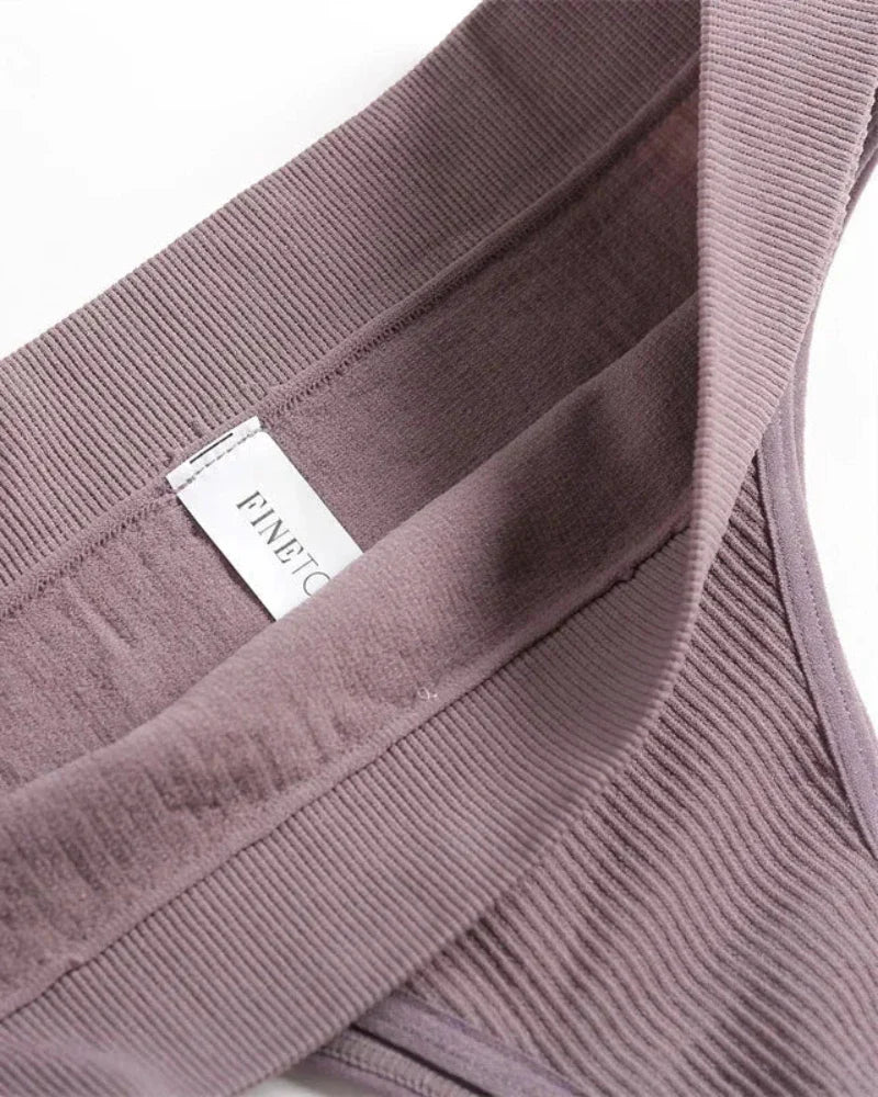 Ensemble de lingerie confortable en tissu côtelé