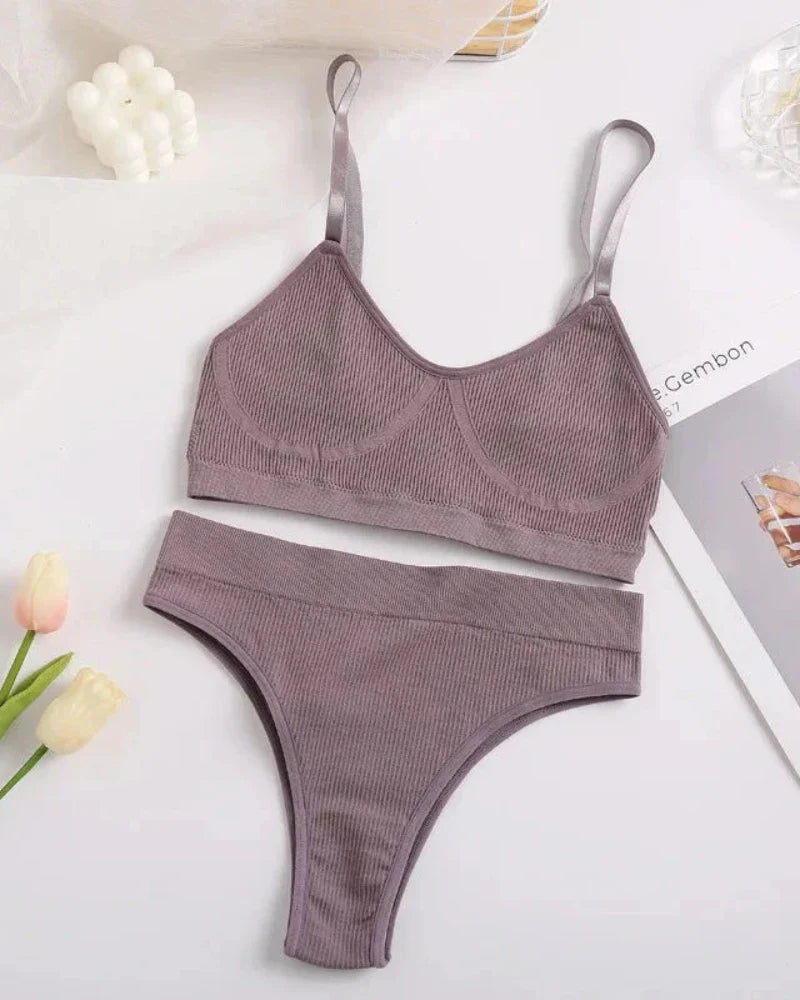 Ensemble de lingerie confortable en tissu côtelé