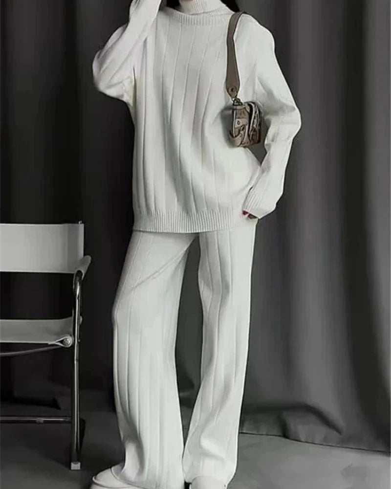 Ensemble confortable long de vêtements d'intérieur avec col roulé