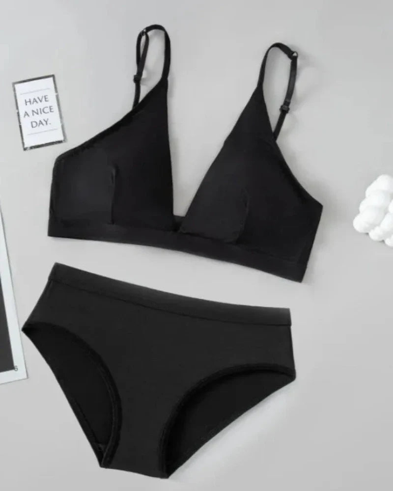 Ensemble de lingerie doux avec culottes