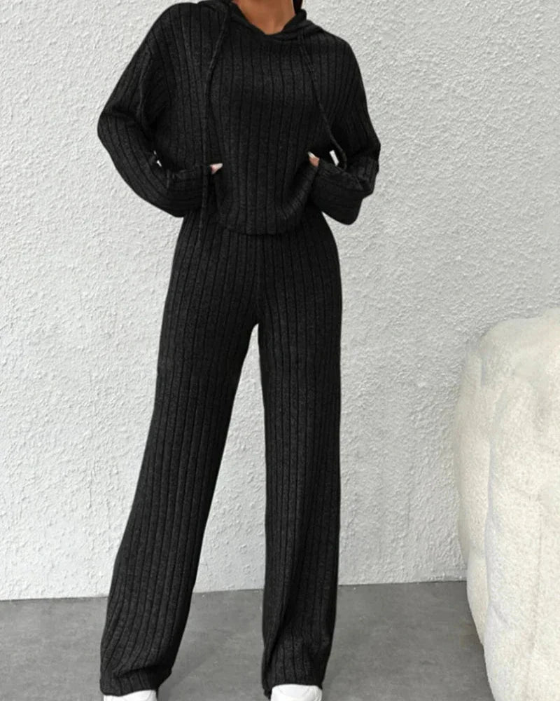 Ensemble long et ample de vêtements d'intérieur avec capuche