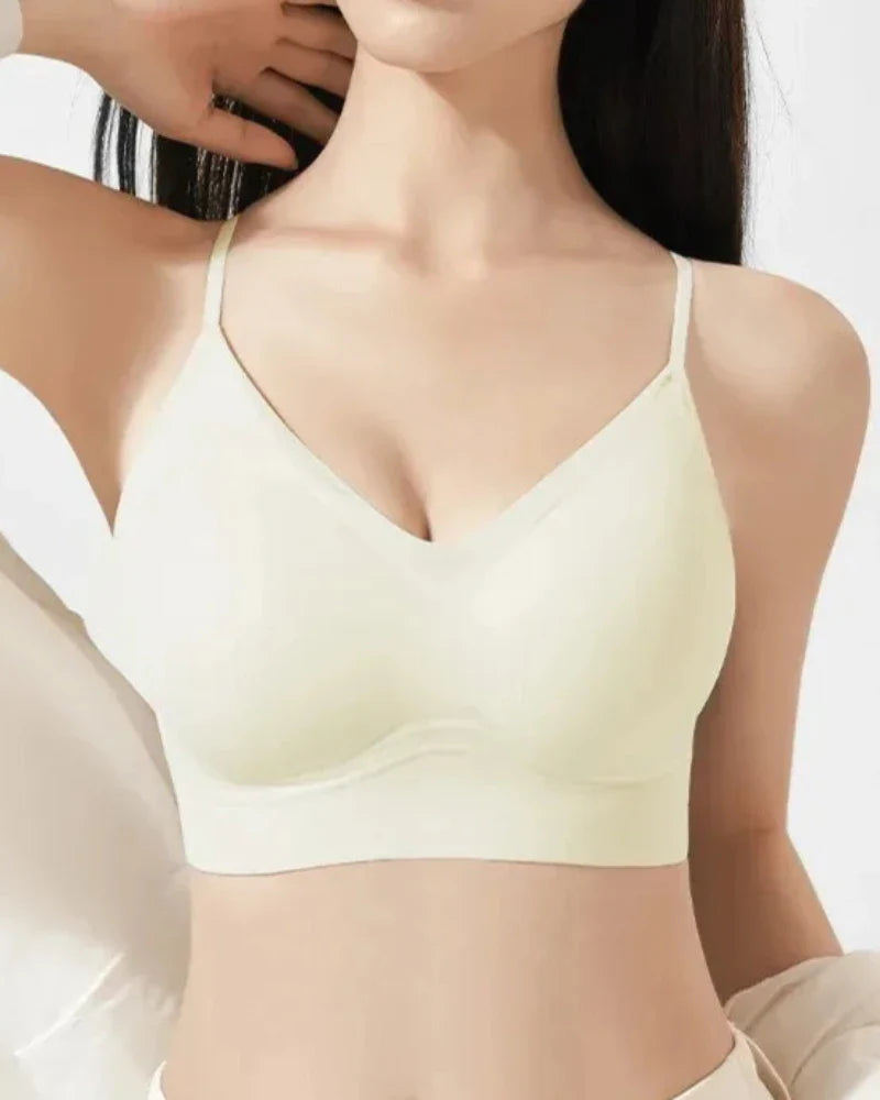 Soutien-gorge doux à fines bretelles avec un bas plongeant