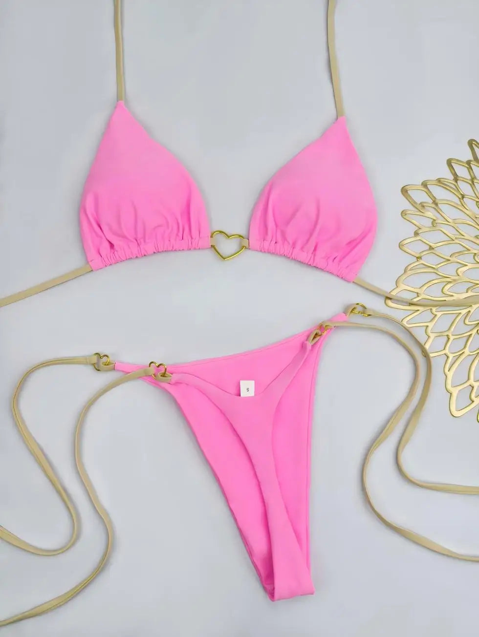 Bikini deux pièces avec détails cœurs dorés