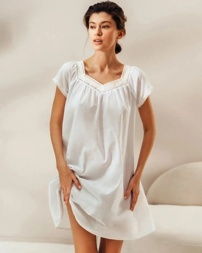 Chemise de nuit simple à manches courtes