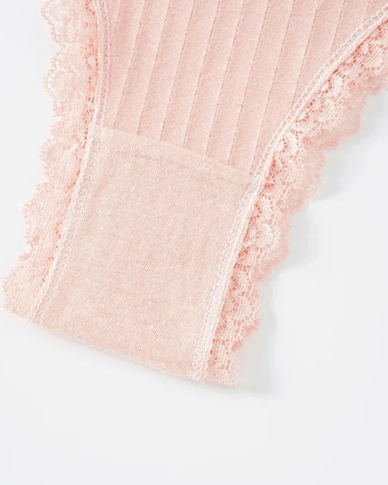Culotte côtelée avec dentelle décorative