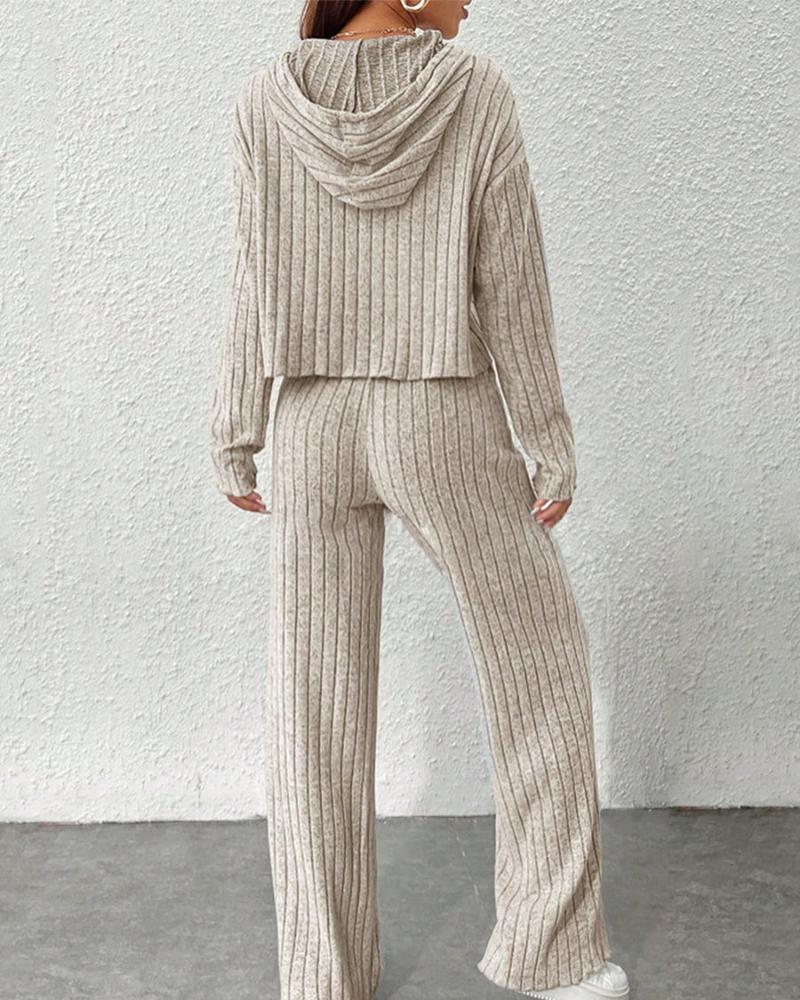 Ensemble long et ample de vêtements d'intérieur avec capuche