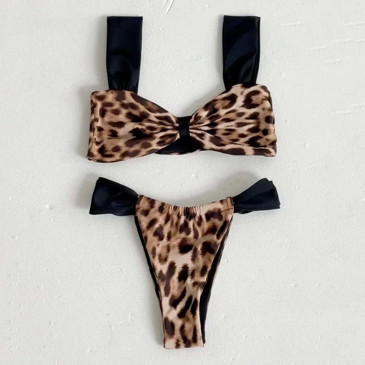 Bikini deux pièces à nœuds géant