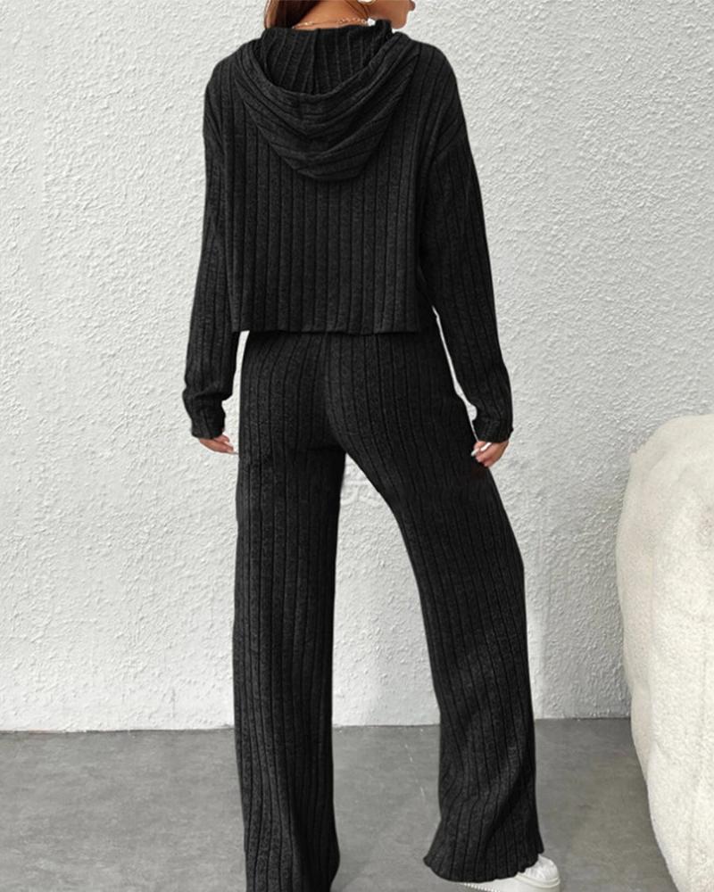 Ensemble long et ample de vêtements d'intérieur avec capuche
