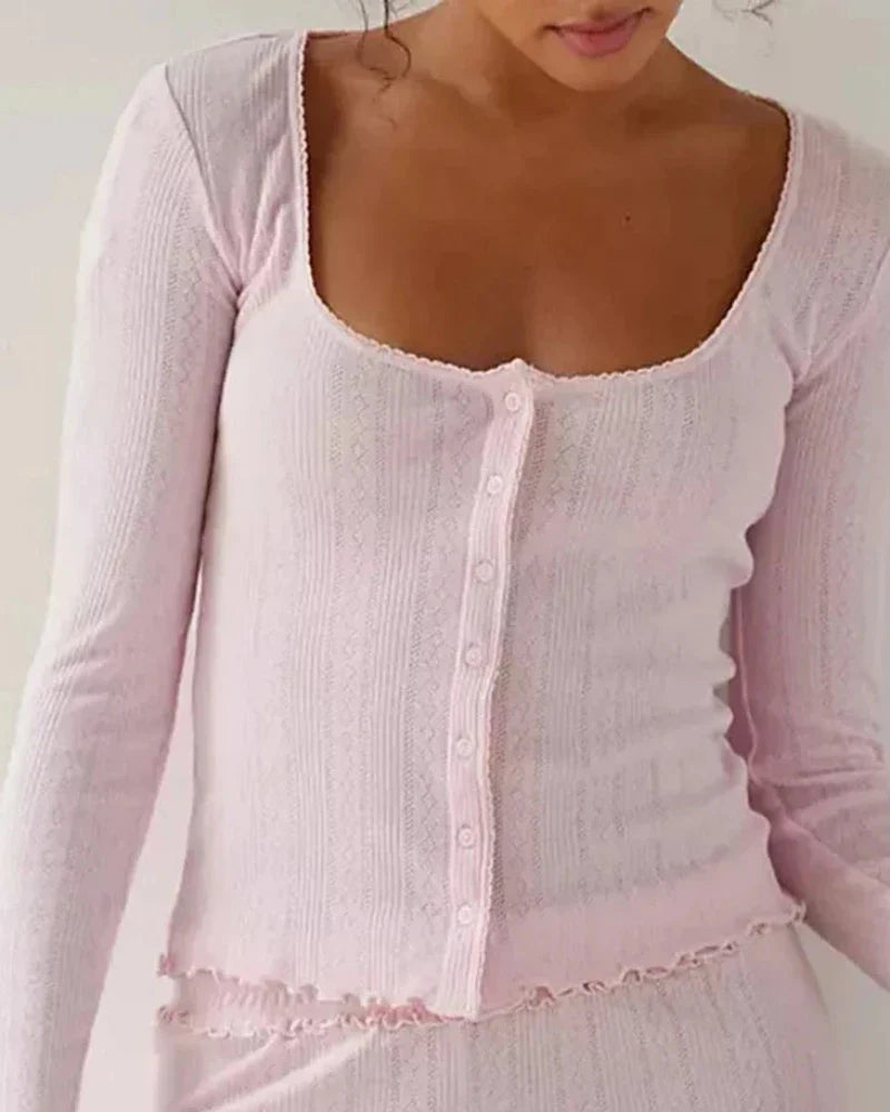 Ensemble court de vêtements d'intérieur avec boutons