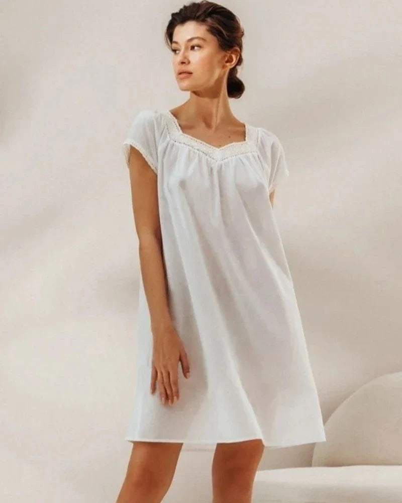 Chemise de nuit simple à manches courtes