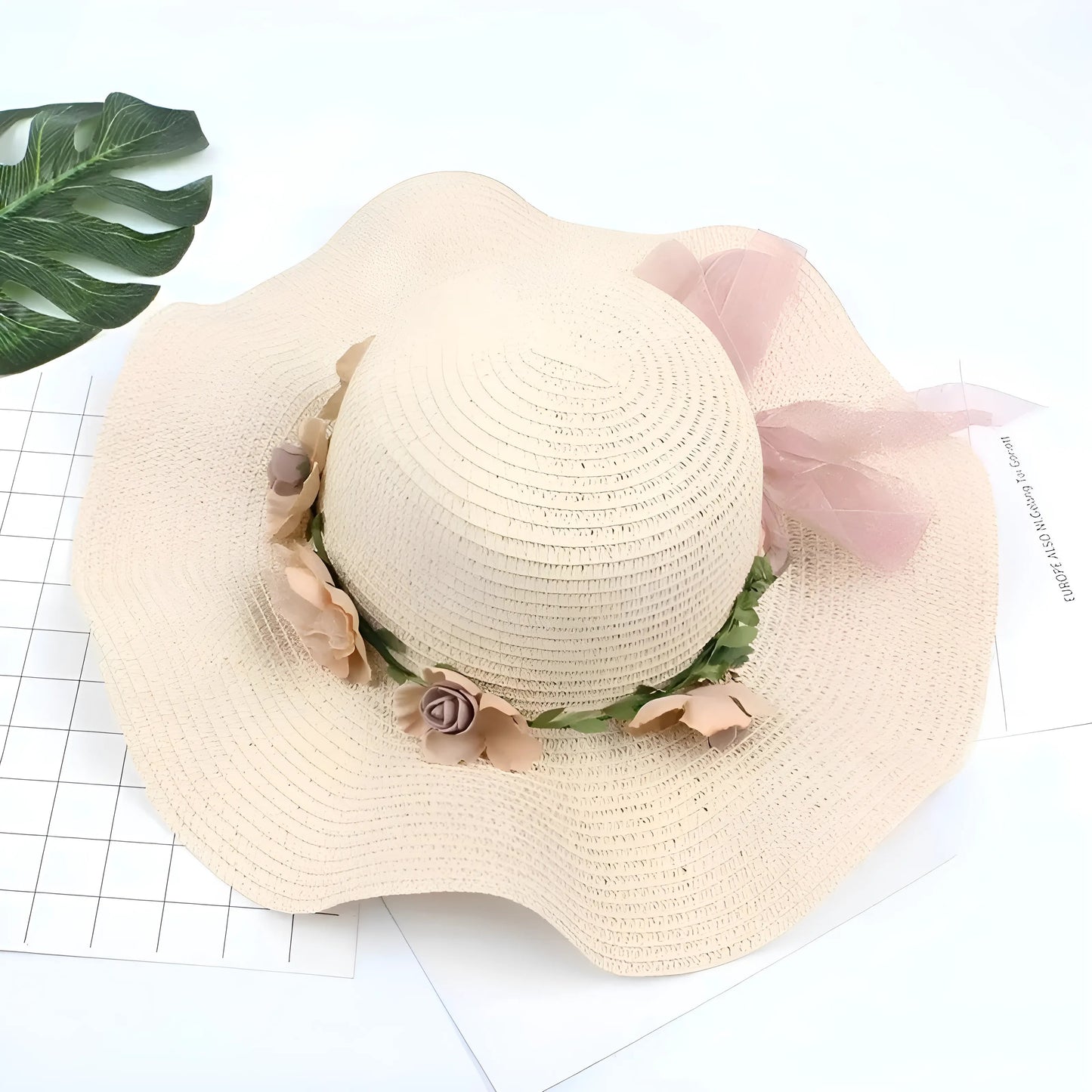 Beige Chapeau de plage fleuri