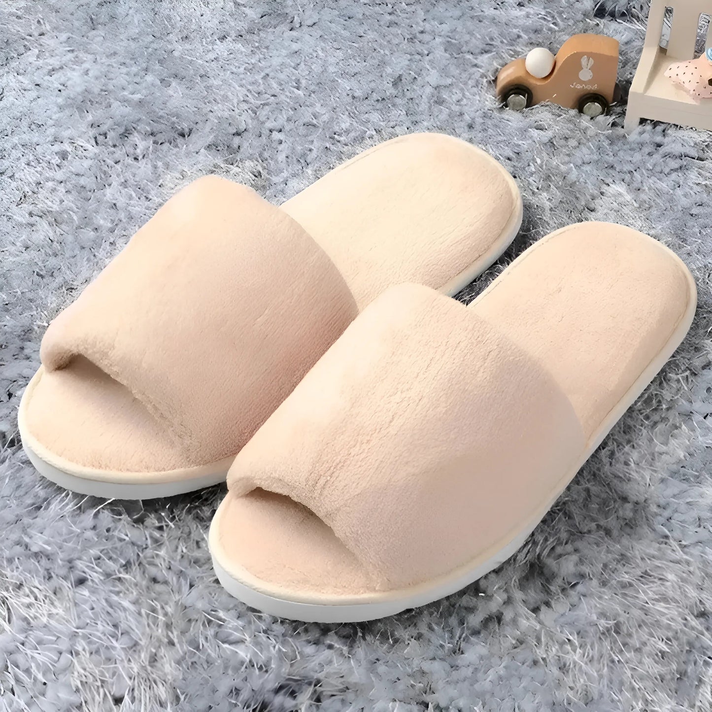 Beige Chaussons classiques pour femmes