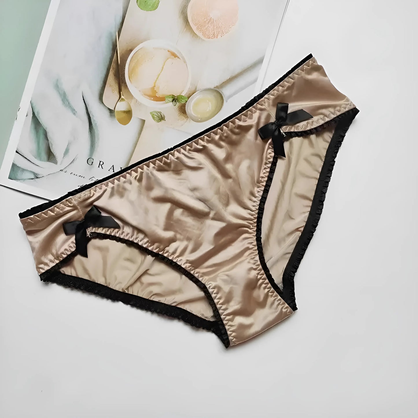 Beige Culottes en satin avec des nœuds