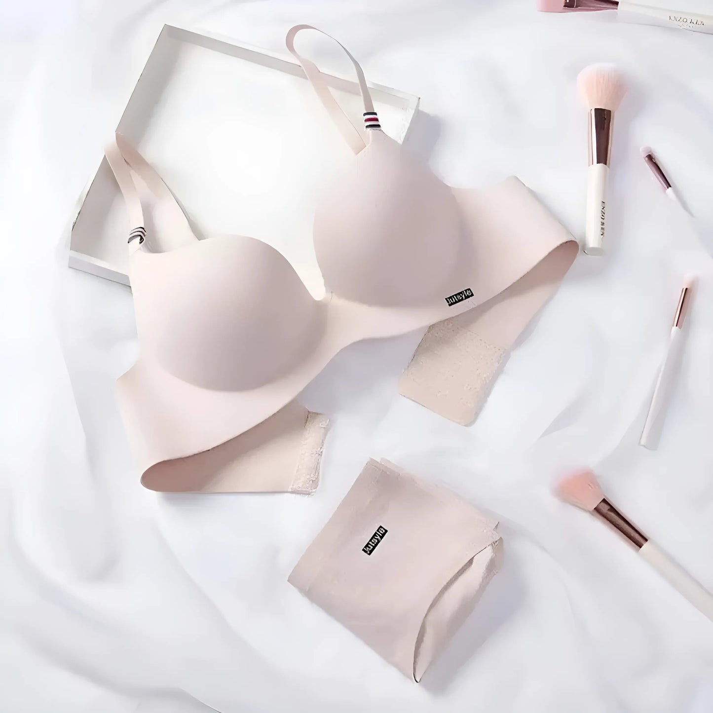 Beige Ensemble de lingerie avec soutien-gorge sans couture