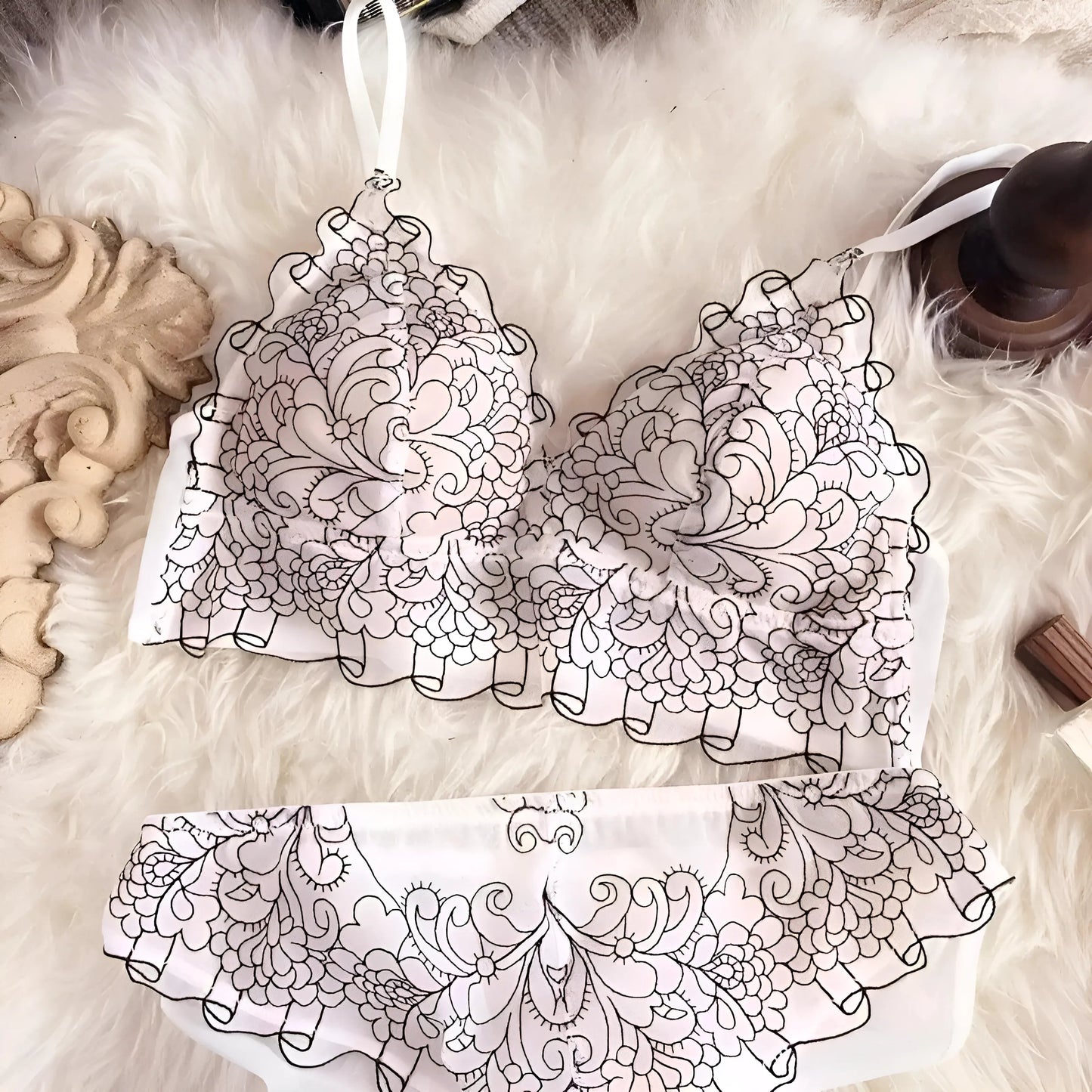 Beige Ensemble de lingerie en dentelle avec embossage décoratif