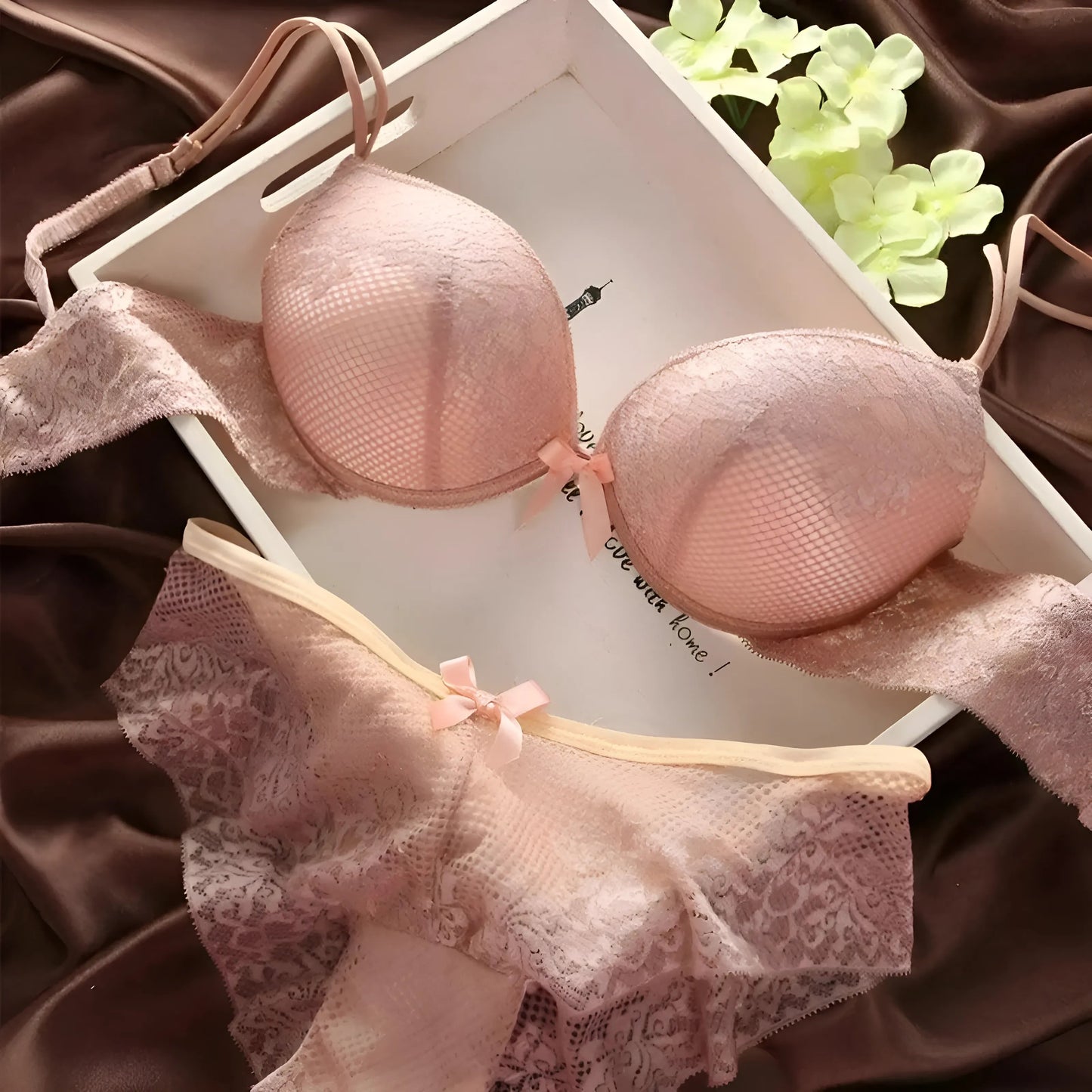 Beige Ensemble de lingerie en dentelle classique