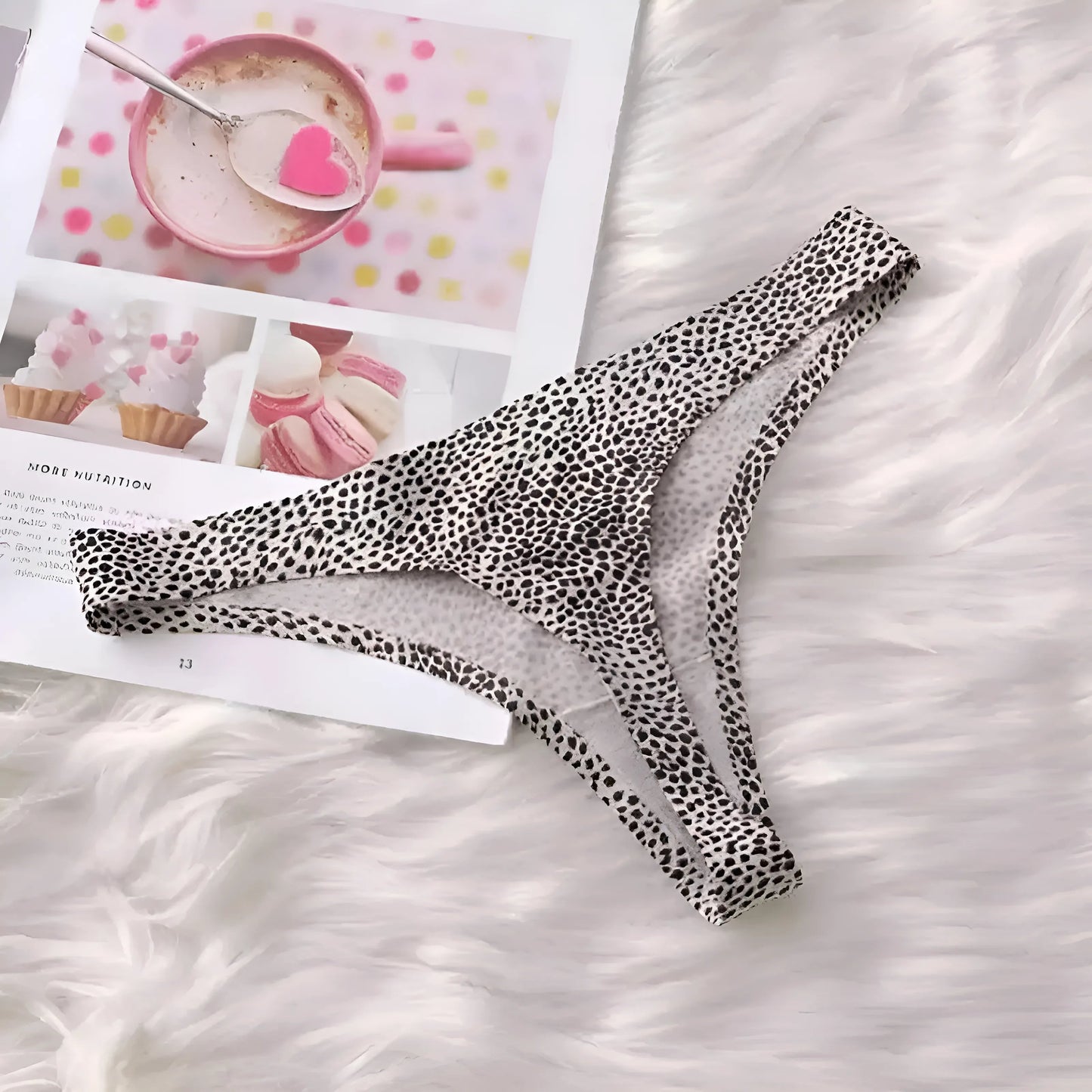 Beige String en dentelle imprimé léopard sans couture