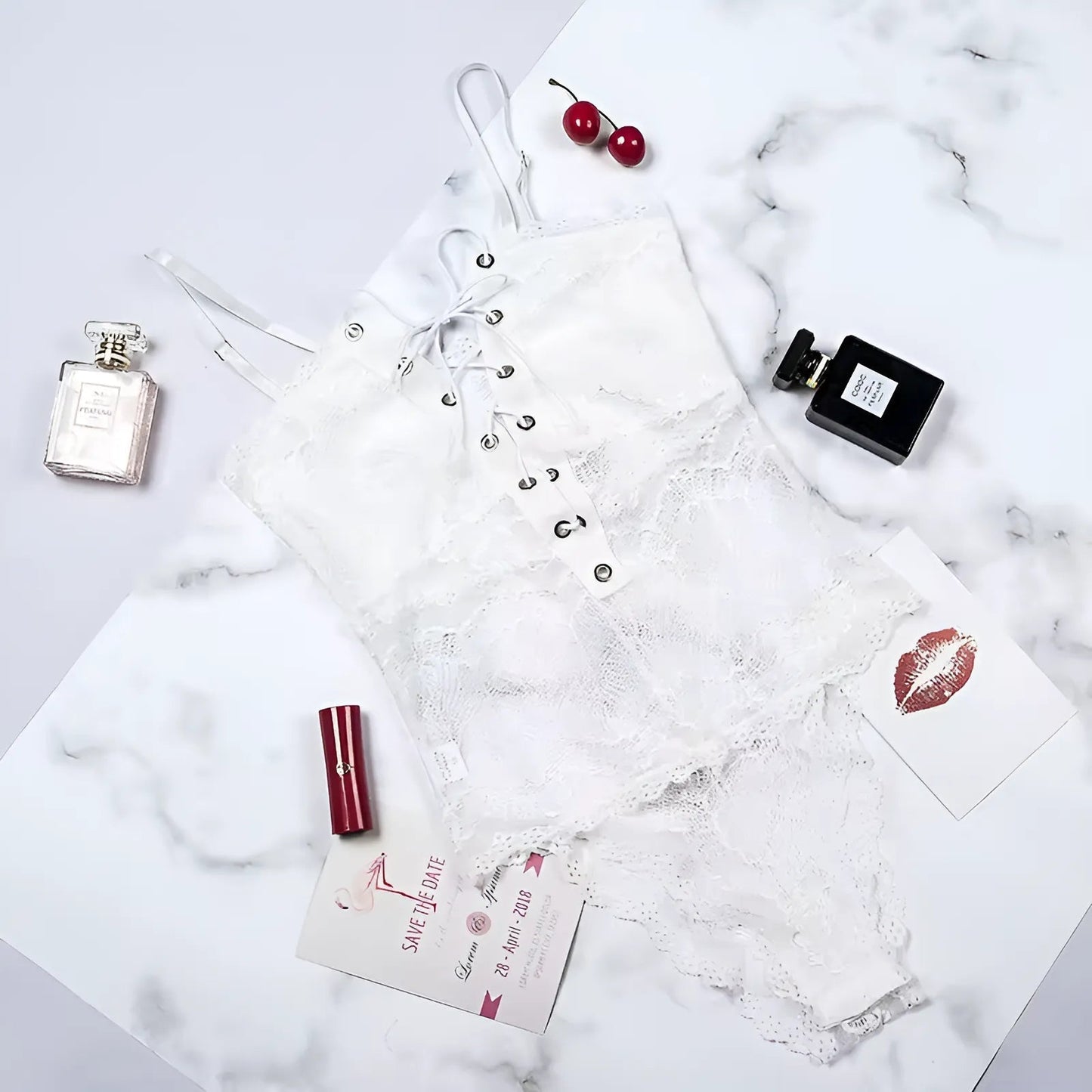 Blanc Body en dentelle avec détail de nœud au cou