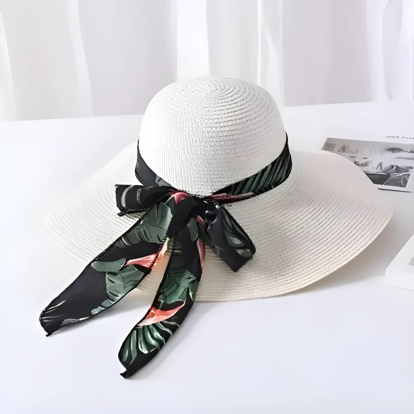 Blanc Chapeau de plage en ruban décoratif