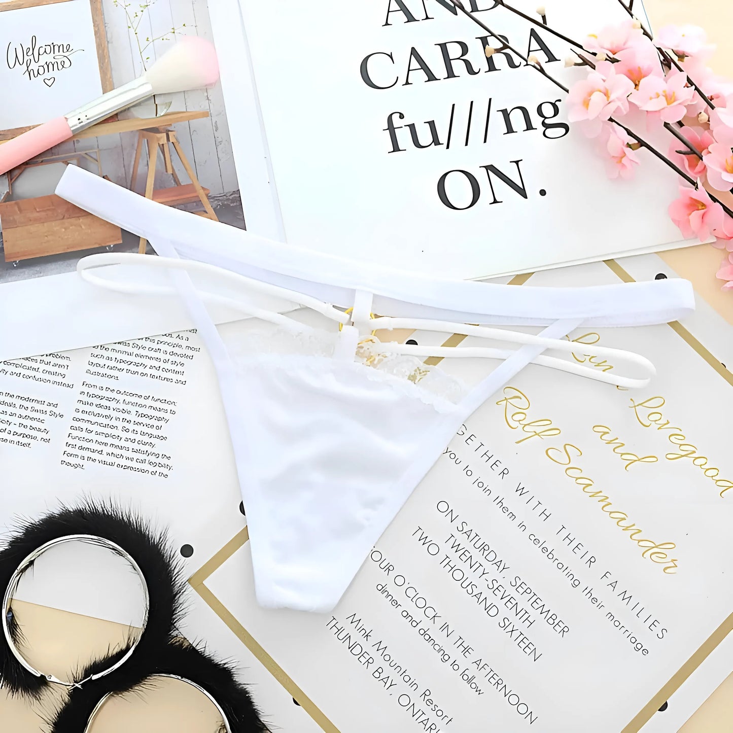 Blanc Cordes universelles avec des rayures décoratives