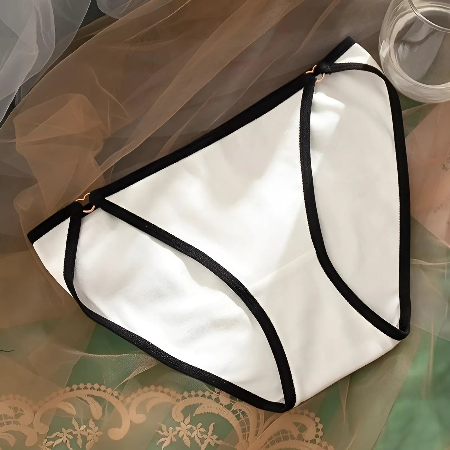 Blanc Culottes pour femmes avec garniture décorative