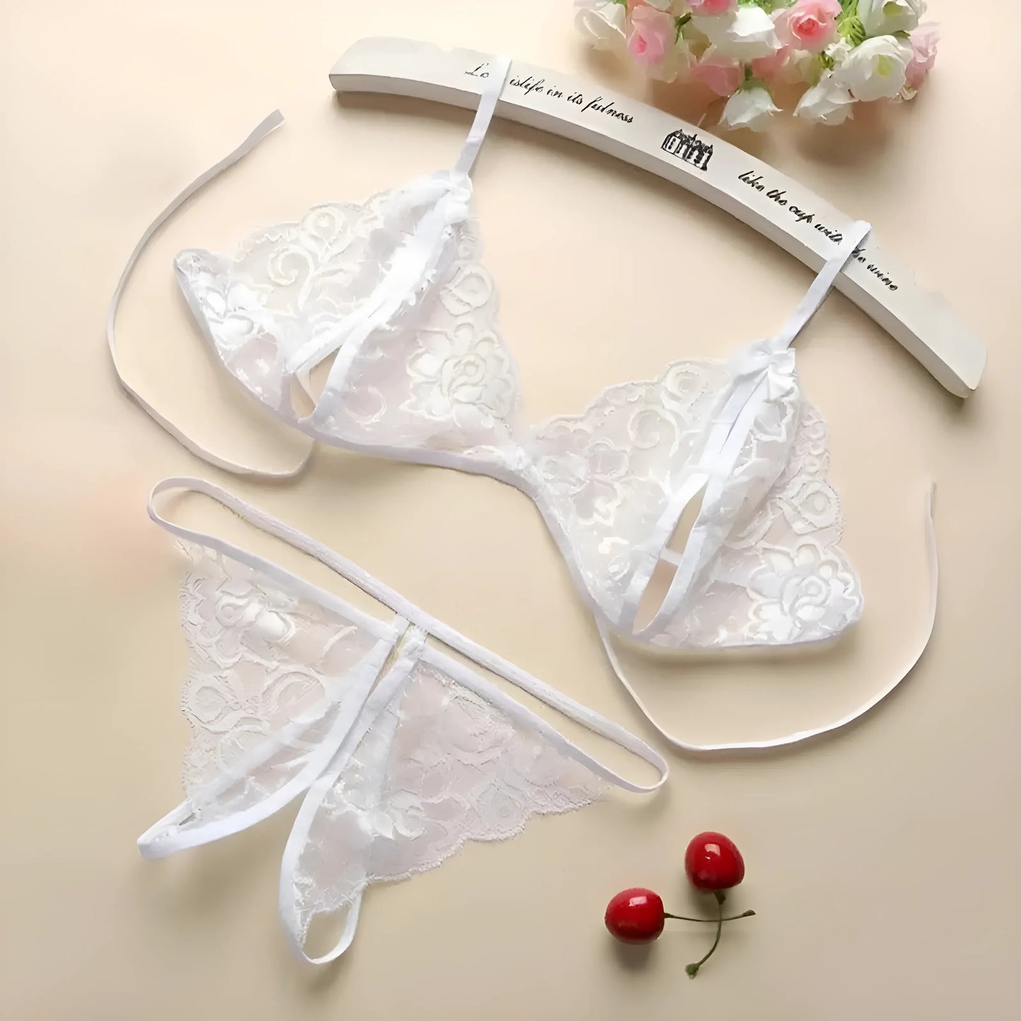 Blanc Ensemble de lingerie en dentelle avec découpes