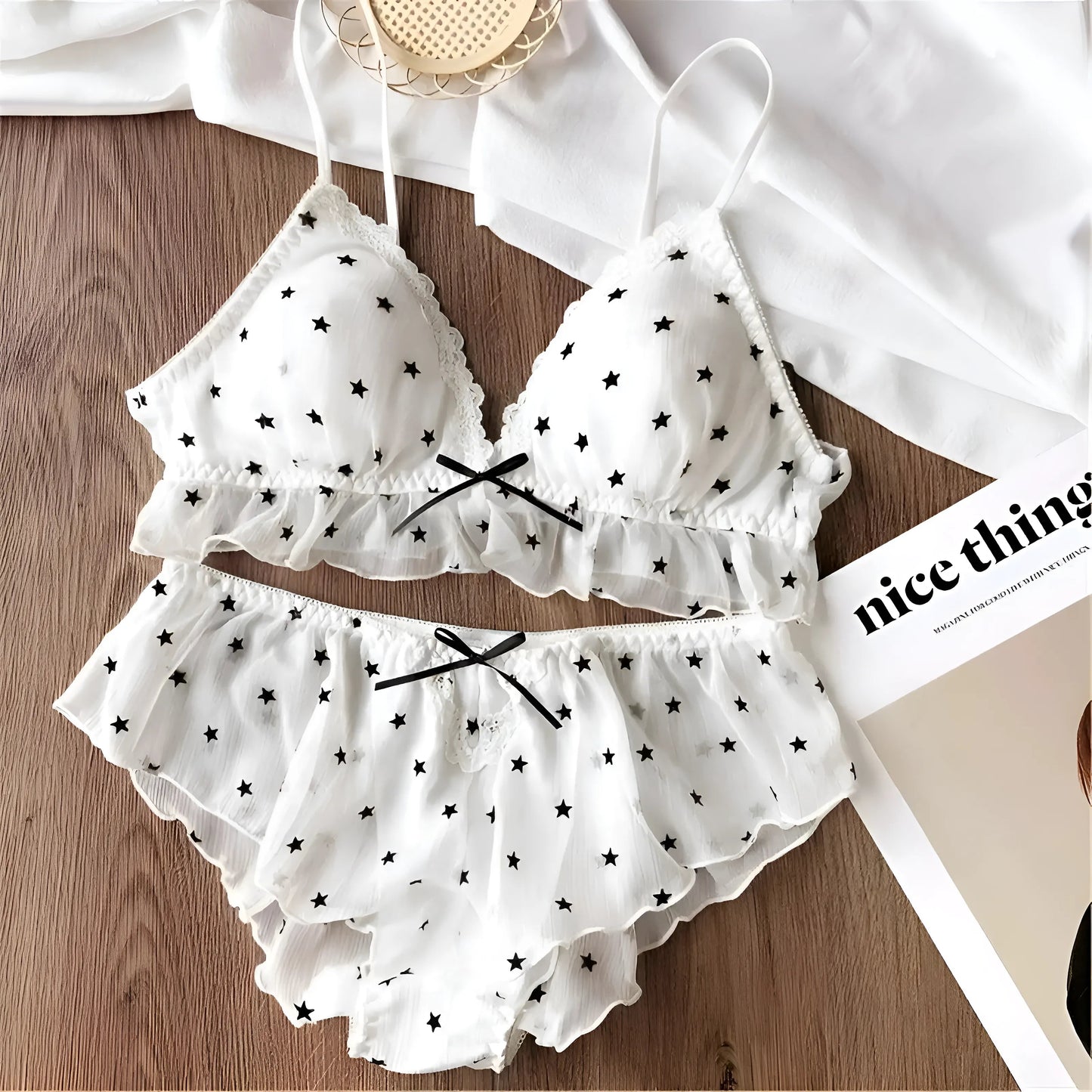Blanc Ensemble de lingerie en dentelle avec des étoiles noires