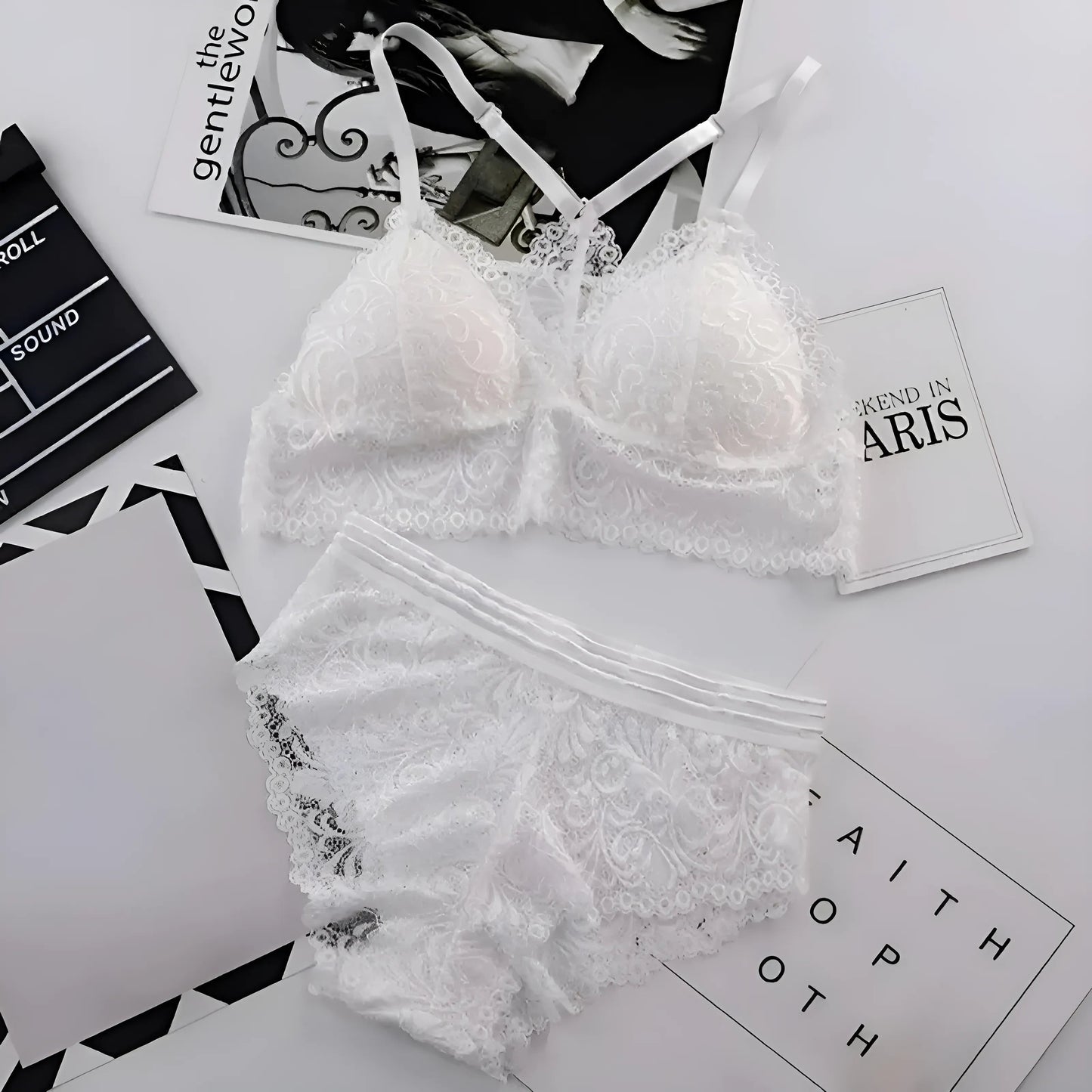 Blanc Ensemble de lingerie en dentelle avec dos décoratif