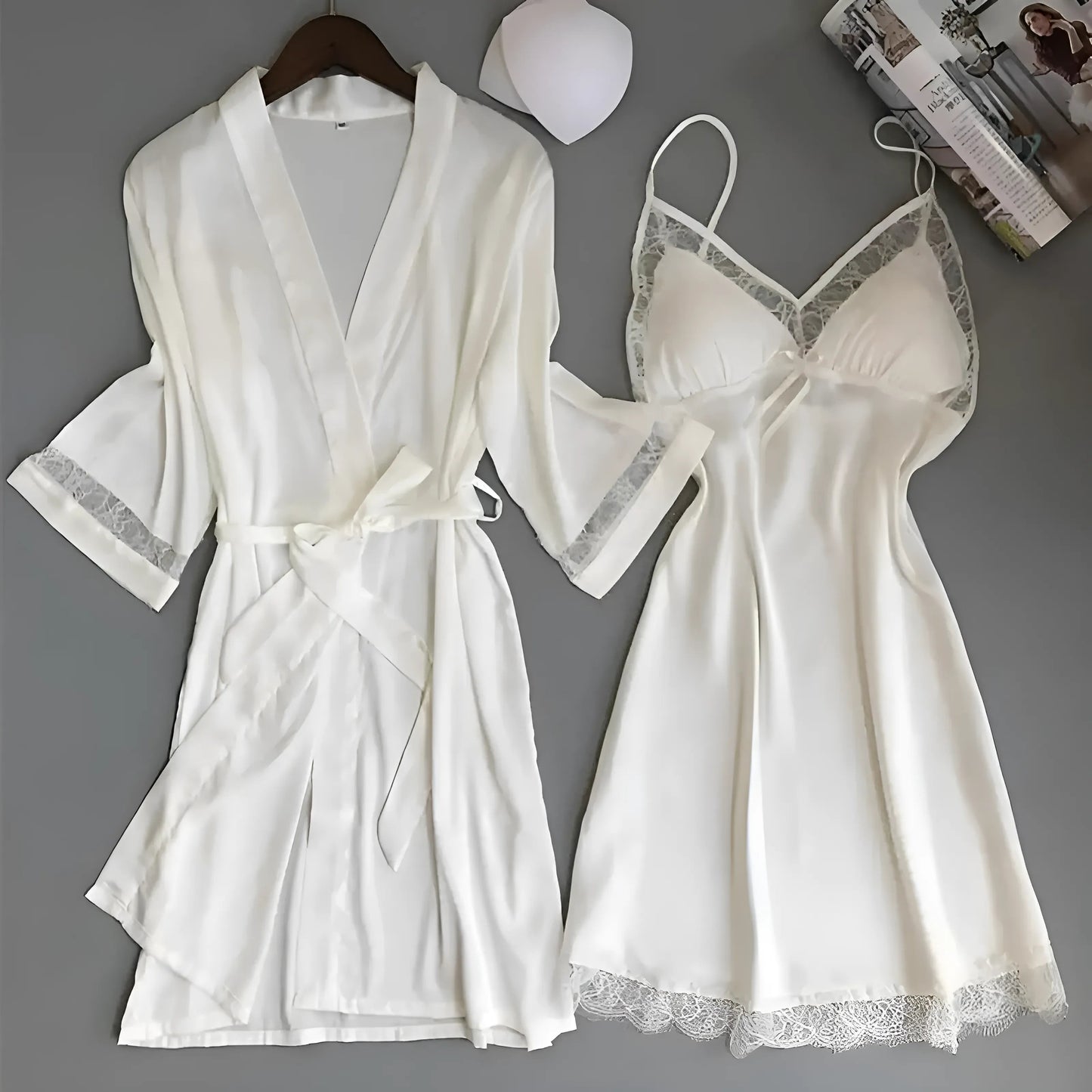 Blanc Ensemble de nuit en satin blanc avec dentelle