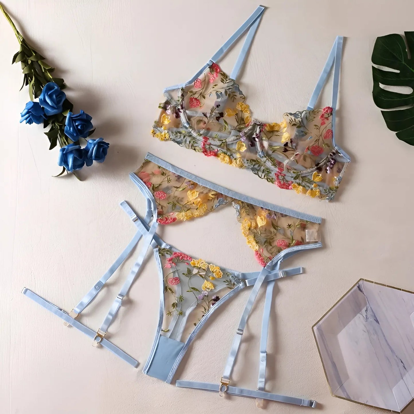 Bleu Ensemble de lingerie en dentelle avec des fleurs brodées