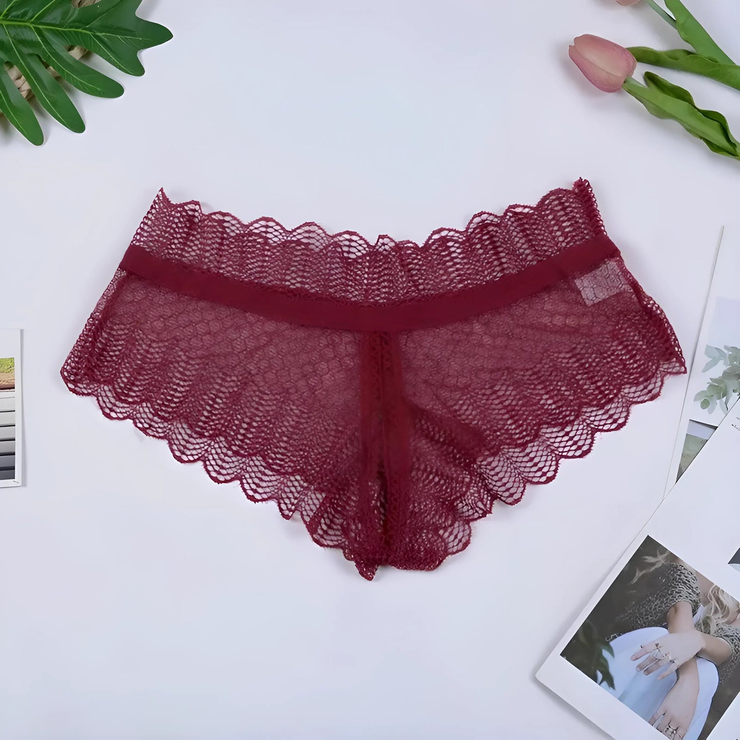 Bourgogne Culottes en dentelle avec liens