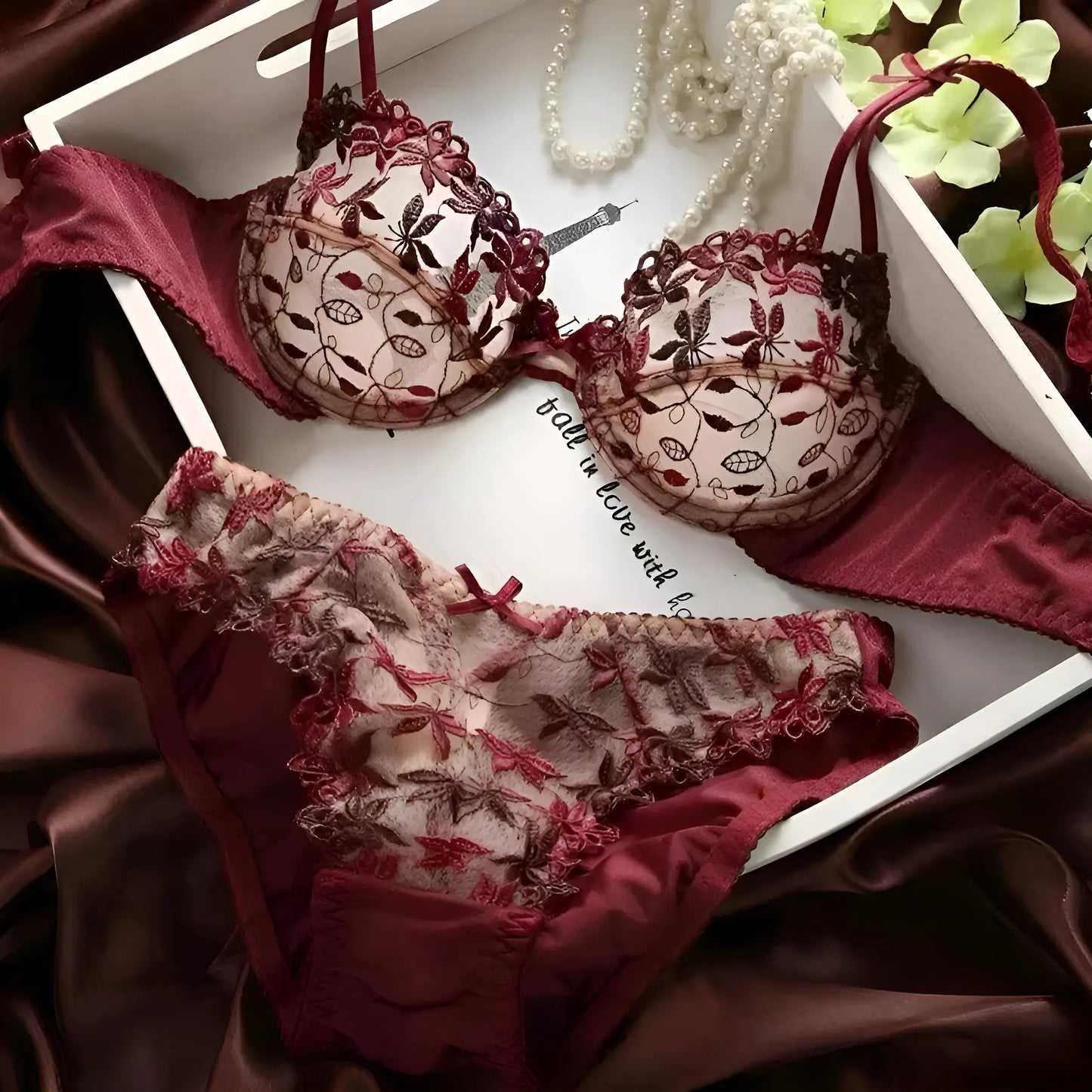 Bourgogne Ensemble de lingerie en dentelle avec motif floral