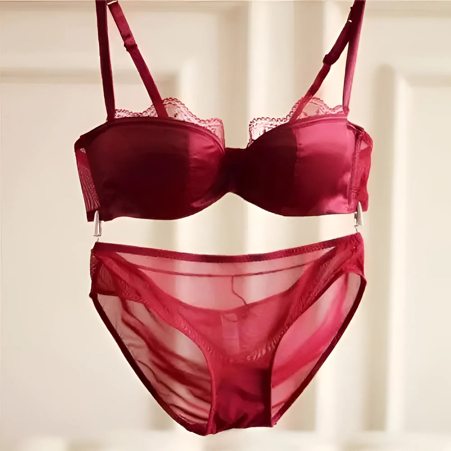 Bourgogne Ensemble de lingerie en dentelle satinée