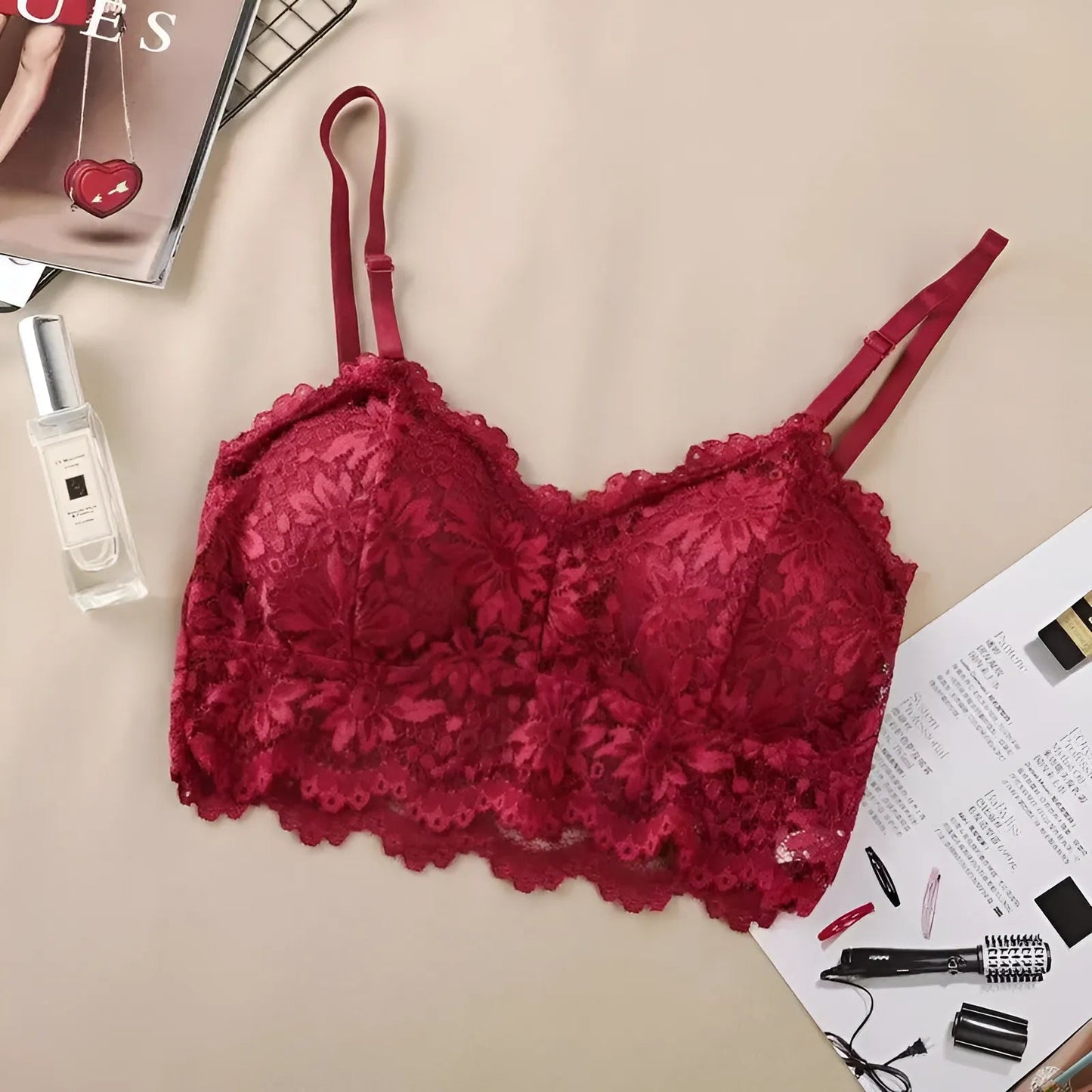 Bourgogne Soutien-gorge en dentelle avec design taille basse