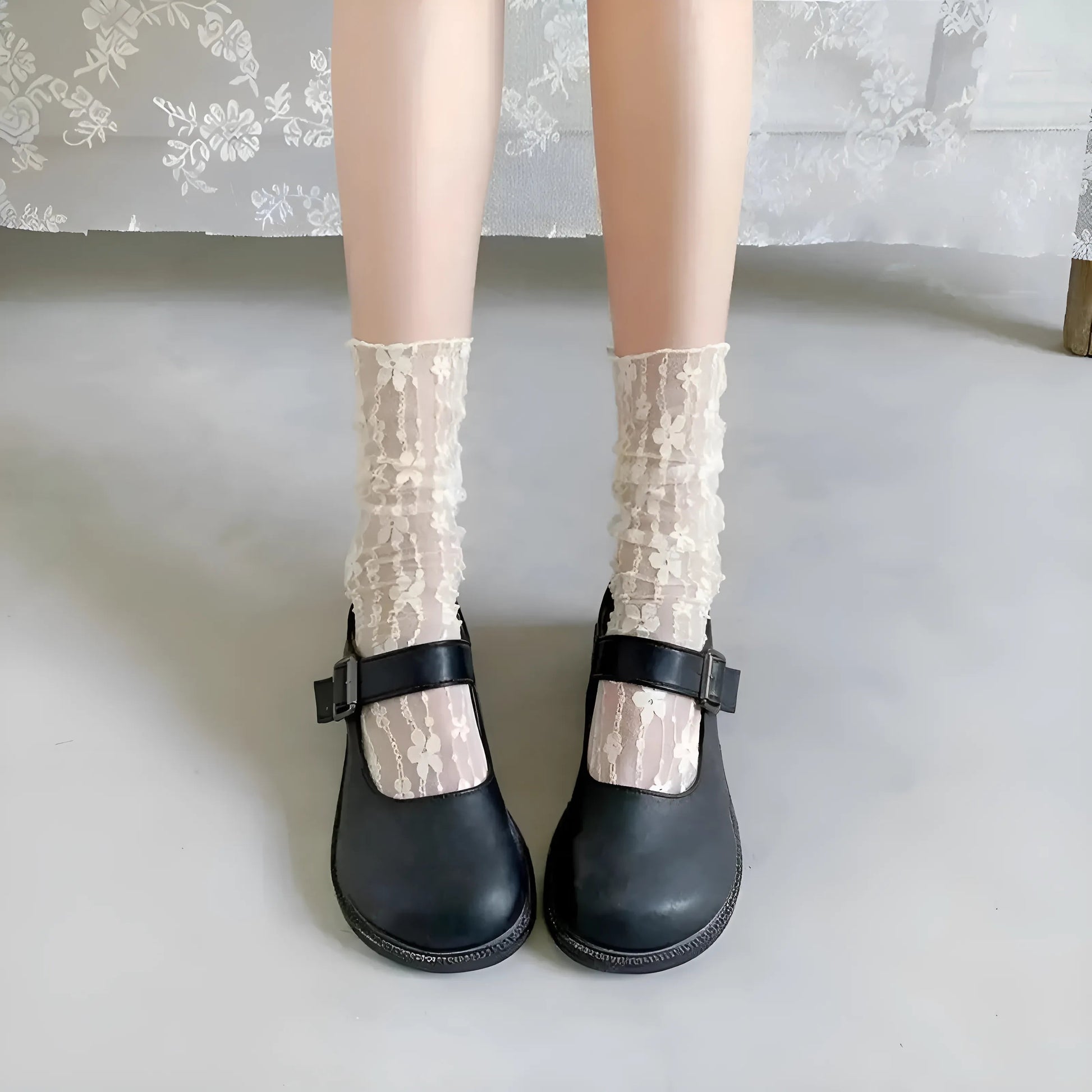Chaussettes en dentelle florale
