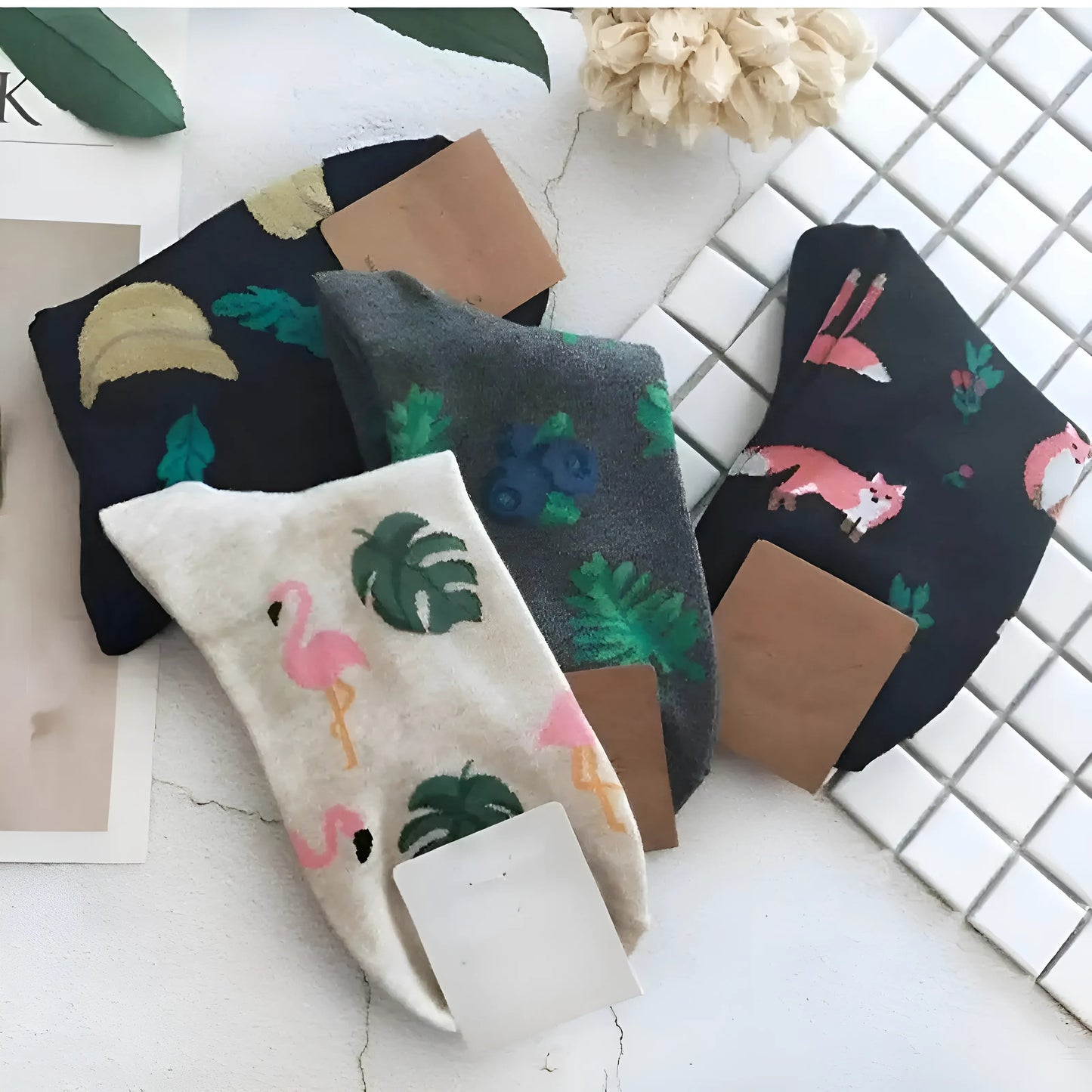 Chaussettes longues avec des imprimés colorés