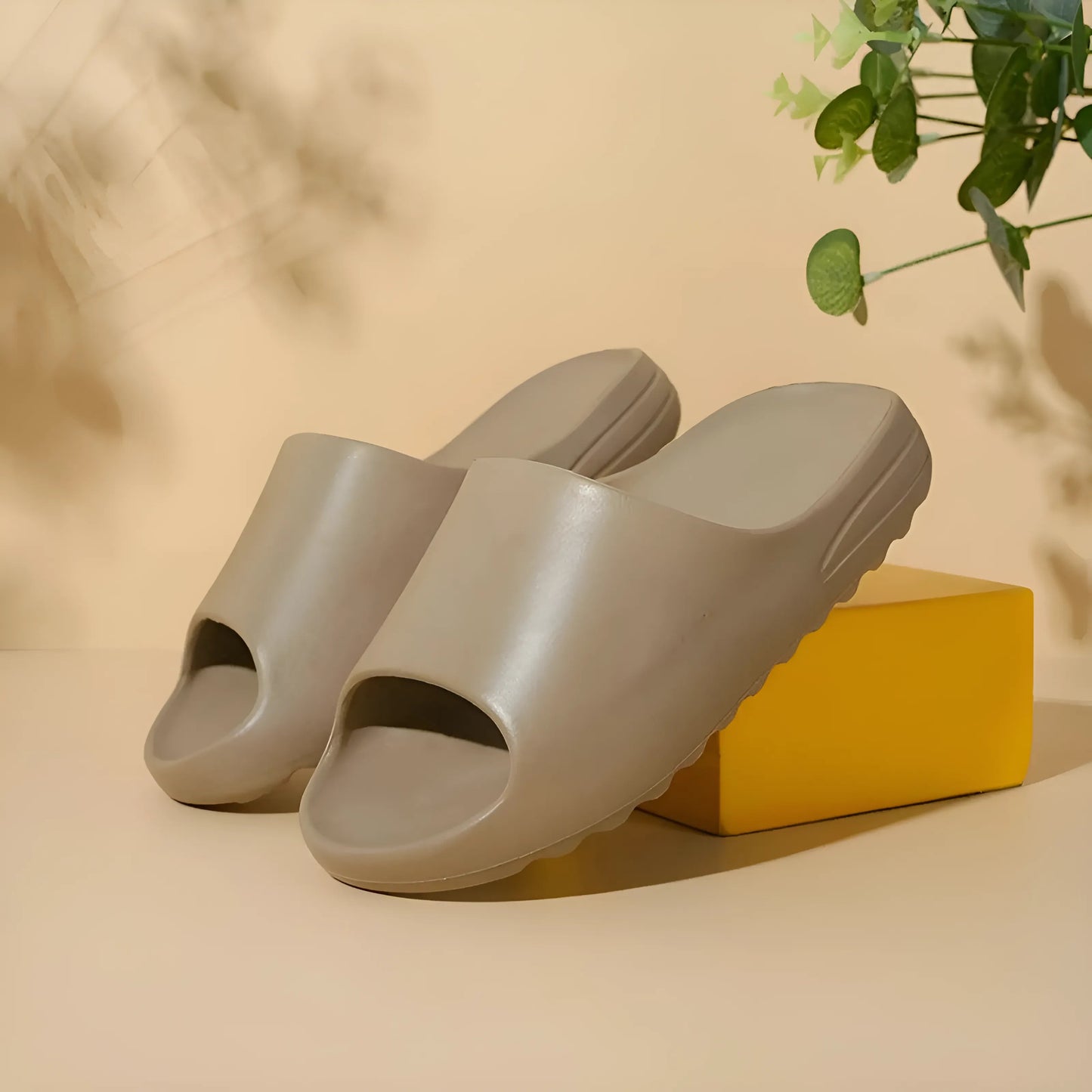 Chaussons universels avec semelle épaisse