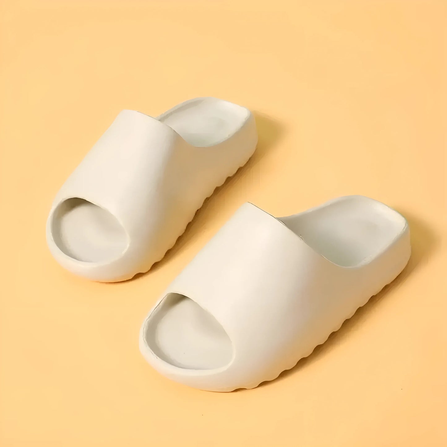 Chaussons universels avec semelle épaisse