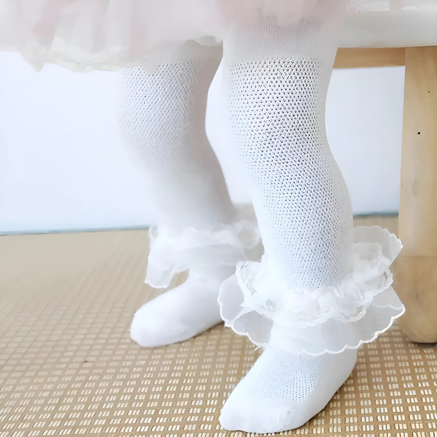 Collants pour enfants avec volants décoratifs