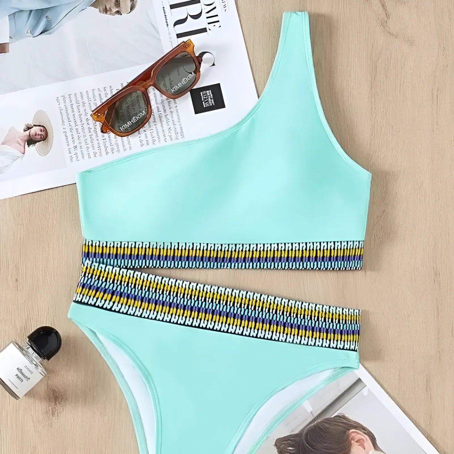 Ensemble de bikini à une épaule