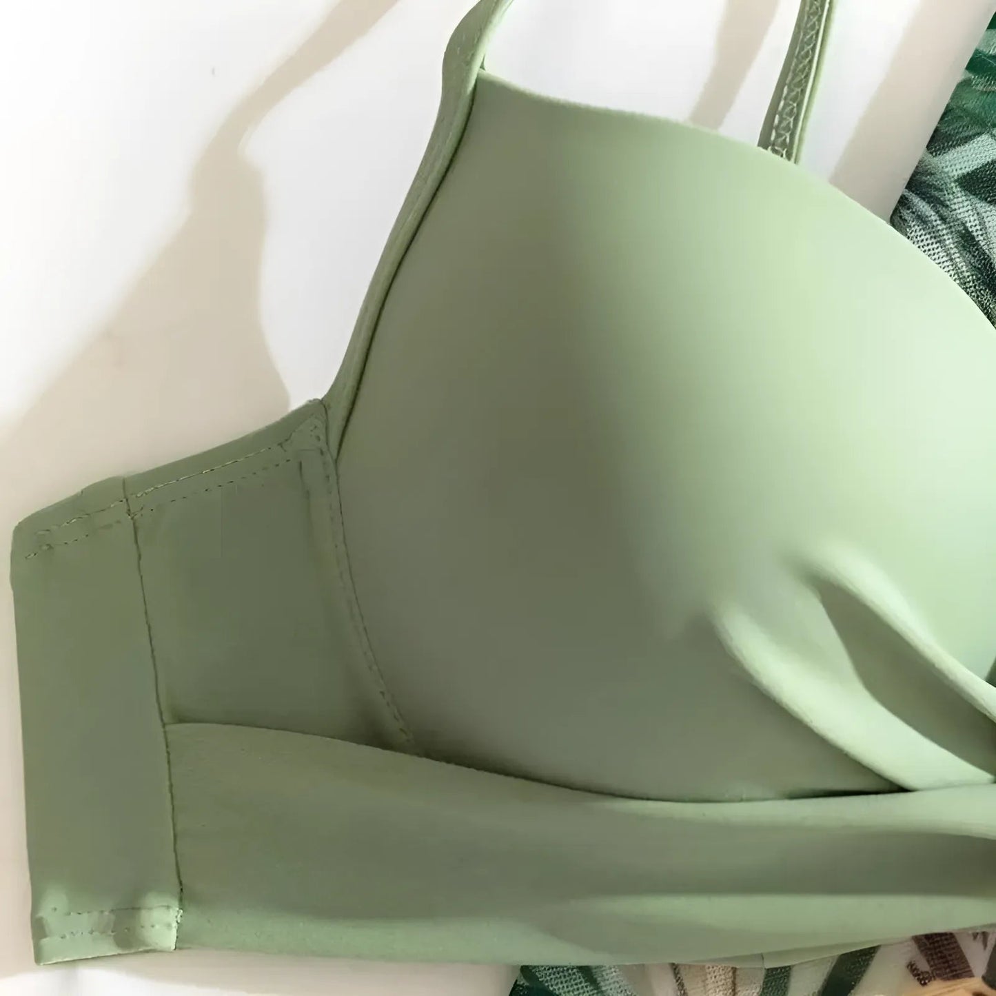 Ensemble de bikini deux pièces à imprimé exotique