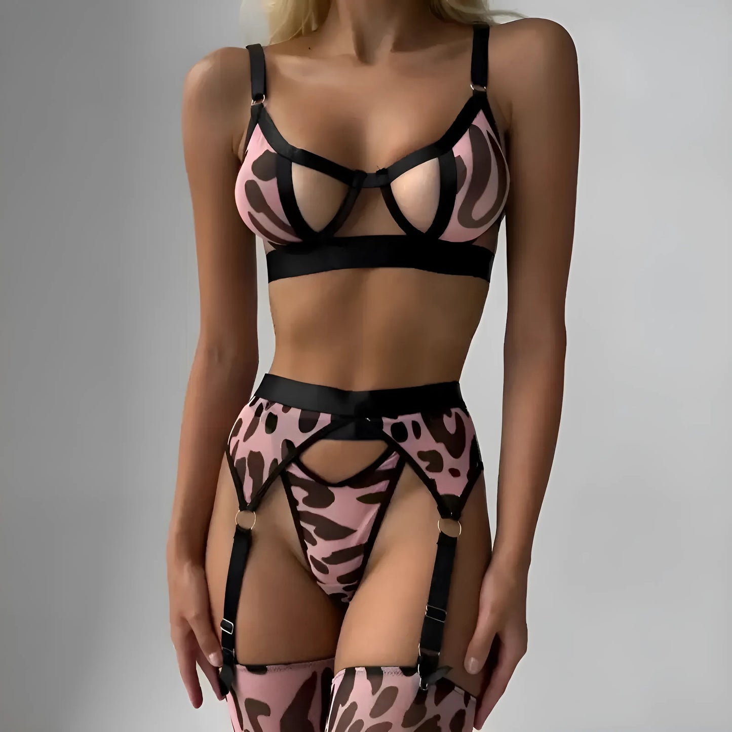 Ensemble de lingerie à imprimé panthère avec bas