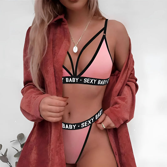 Ensemble de lingerie avec imprimé "Sexy Baby"